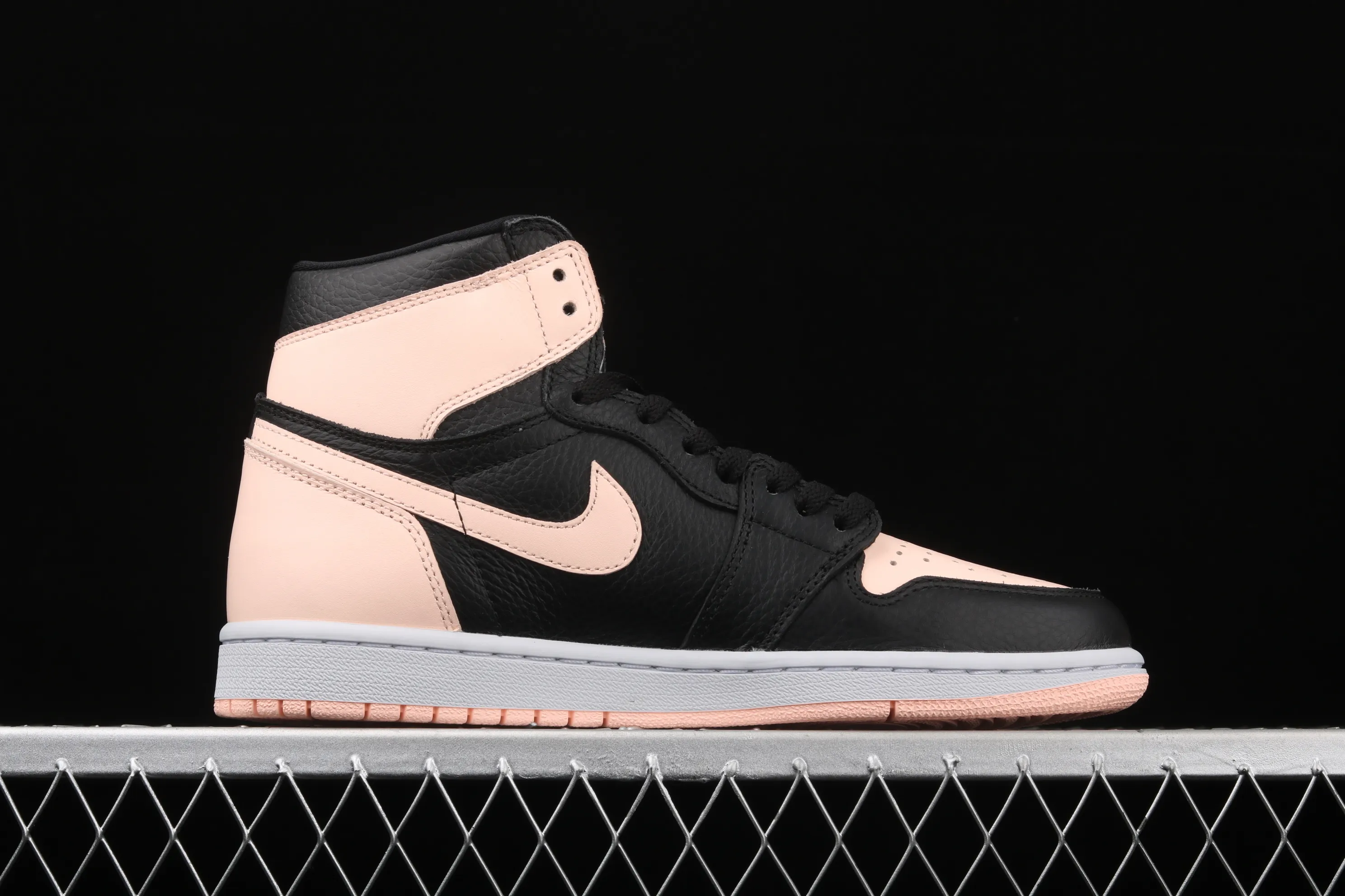 All categories Air Jordan Jordan series basketball shoes Air Jordan 1 High X version Air Jordan 1 "Crimson Tint" AJ1 Joe 1 black powder 555088-081
